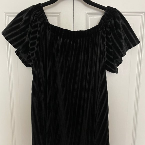 Entro Black Sheer Velvet Stripe Blouse - Picture 2 of 4